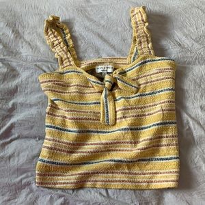 ☀️Cute crop blouse top ☀️